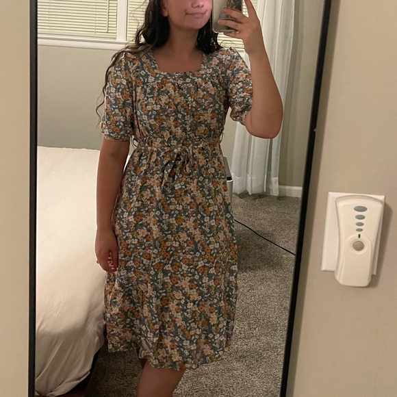 Floral Soft Tie-Waist Cottage Core Midi Dress - Picture 2 of 6